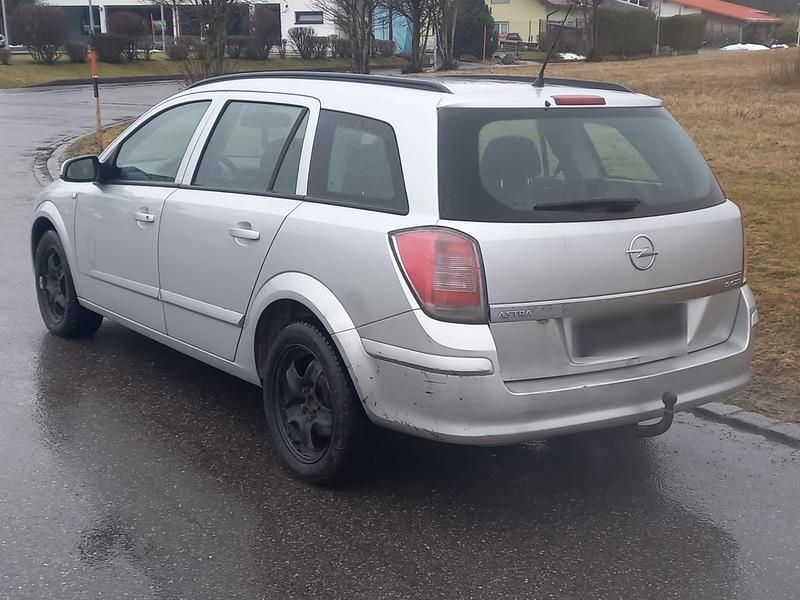 Gebraucht Opel Vectra 101 PS (74 kW) 2009 Silber Kombi