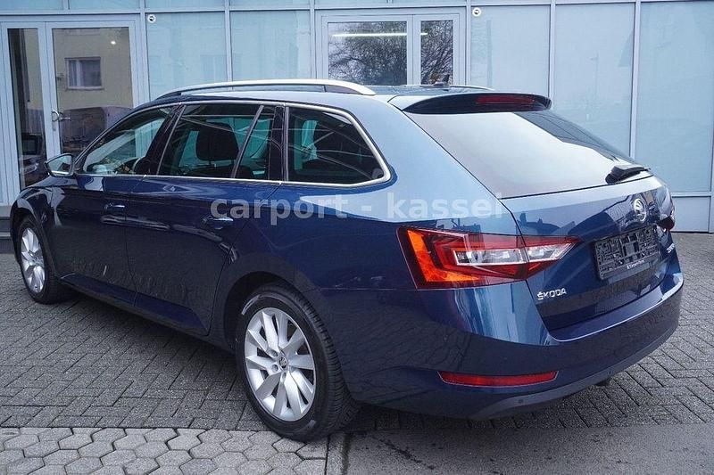 Gebraucht Skoda Superb Ambition 150 PS (110 kW) 2018 Blau Kombi