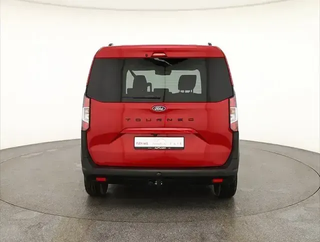 Gebraucht Ford Tourneo Courier Titanium 125 PS (91 kW) 2025 Andere Van / Kleinbus