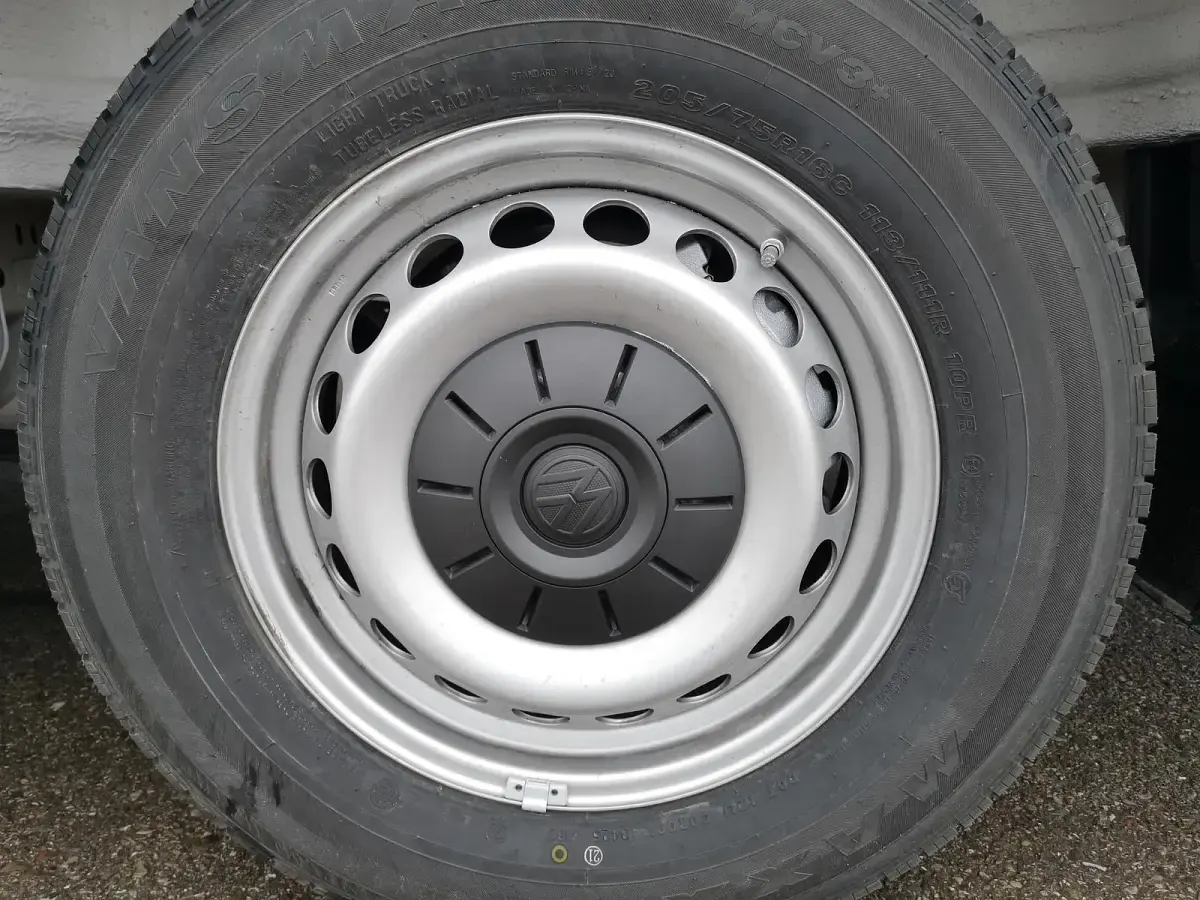 Neu VW Crafter 140 PS (102 kW) 2026 Indiumgrau metallic Van