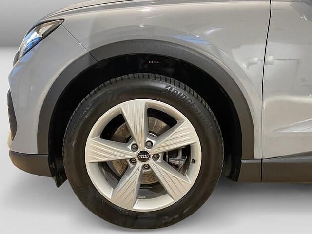 Gebraucht Audi Q4 e-tron Basis 125 kW (170 PS) 2022 Kieselgrau SUV