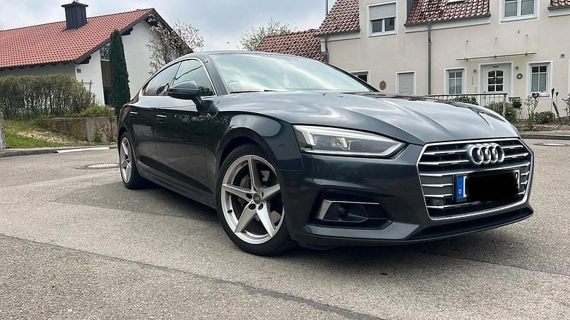 Second-hand Audi A5 Sport 190 CP (139 kW) 2019 Gri Coupe