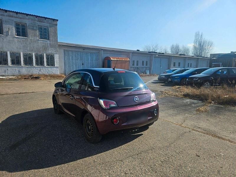 Usata Opel Adam 69 CV (50 kW) 2013 Rosso Utilitaria
