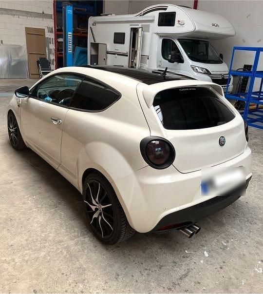 Weiß Gebraucht 2008 Alfa Romeo MiTo Kleinwagen | 6.000 € - Bild 1/4