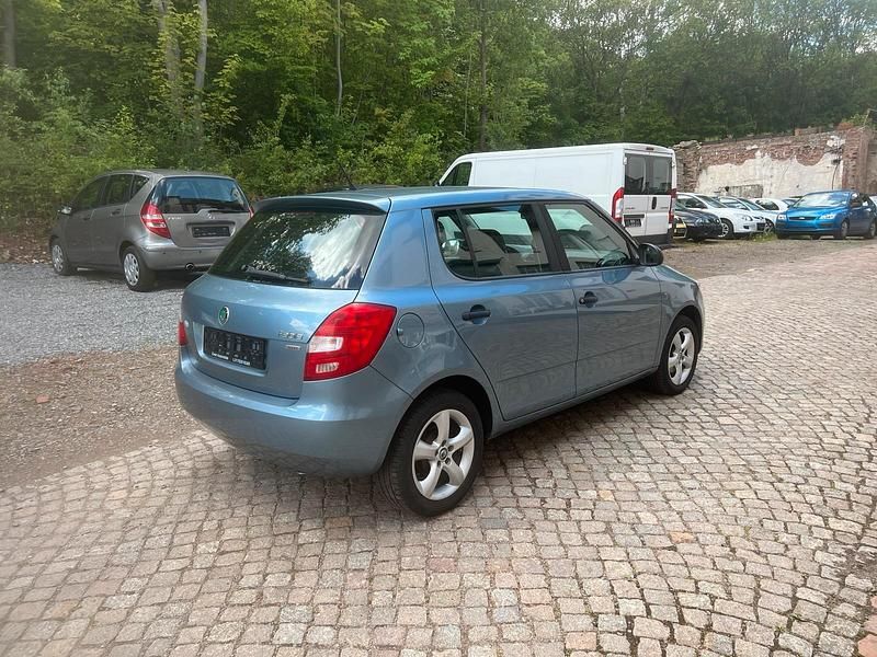 Gebraucht Skoda Fabia Classic 60 PS (44 kW) 2011 Andere farben Kleinwagen