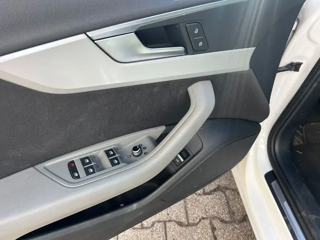Gebraucht Audi A4 Sport 150 PS (110 kW) 2018 Weiß Kombi