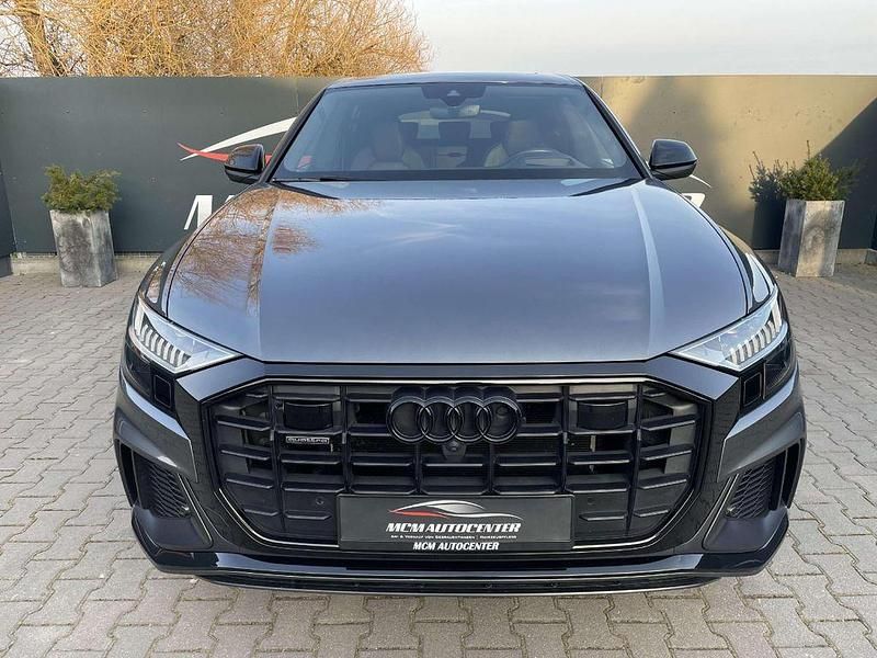 Gebraucht Audi Q8 Ambiente 286 PS (210 kW) 2019 Daytonagrau perleffekt SUV
