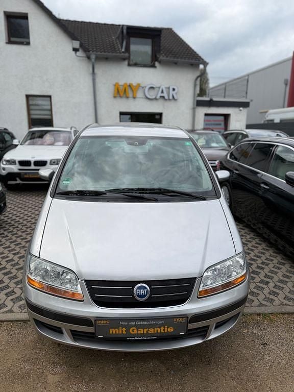 Gebraucht Fiat Idea Active 95 PS (69 kW) 2005 Silber Van / Kleinbus