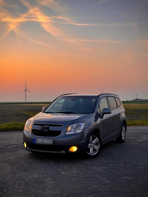 Usata Chevrolet Orlando 163 CV (119 kW) 2012 Grigio Monovolume