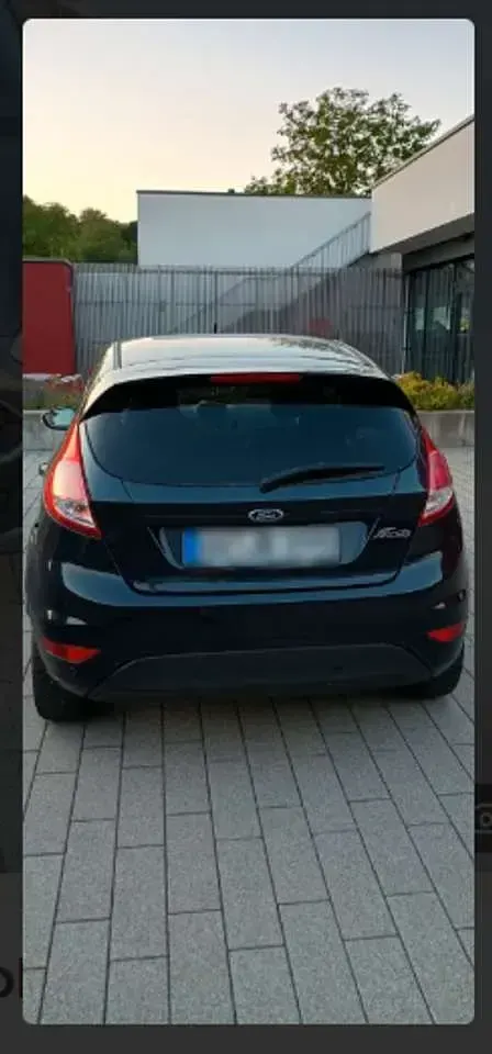 Gebraucht Ford Fiesta Celebration 101 PS (74 kW) 2016 Blau Kleinwagen