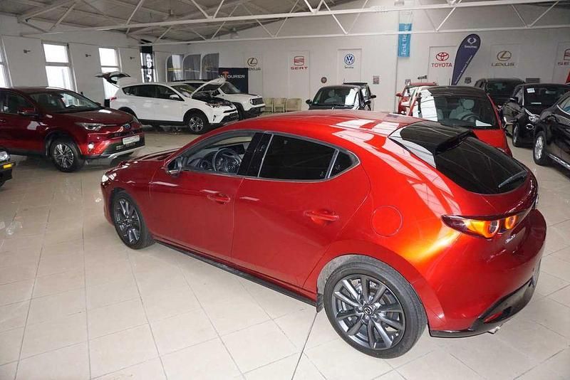 Gebraucht Mazda 3 Exclusive-Line 150 PS (110 kW) 2024 Rot Limousine