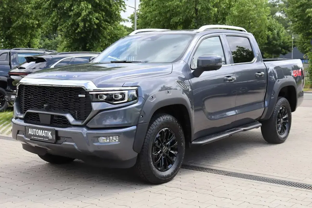 Neu Foton 4 159 PS (116 kW) 2026 Grau SUV