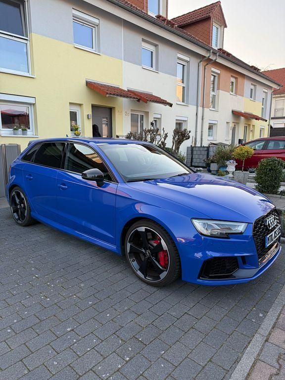 Gebraucht Audi RS3 Ambiente 400 PS (294 kW) 2018 Blau Limousine