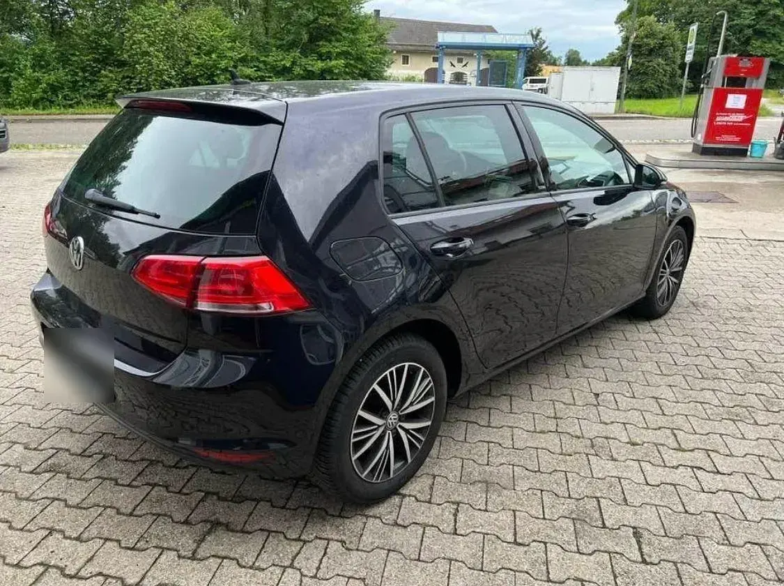 Gebraucht VW Golf VII Allstar 86 PS (63 kW) 2016 Schwarz Limousine