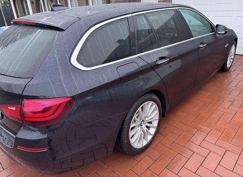 Gebraucht BMW 525 218 PS (160 kW) 2016 Blau Kombi