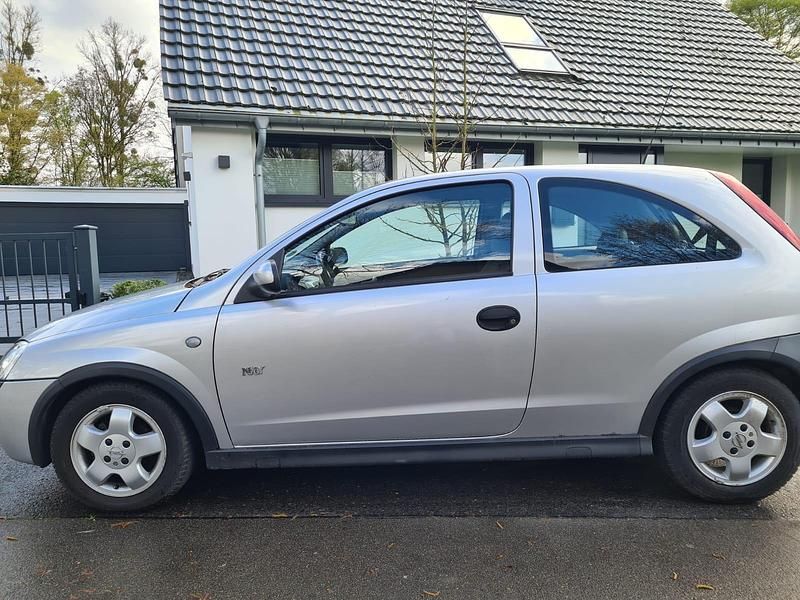 Gebraucht Opel Corsa 58 PS (42 kW) 2003 Silber Kleinwagen