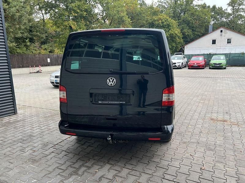 Gebraucht VW Caravelle 140 PS (102 kW) 2010 Deep black perleffekt Van / Kleinbus