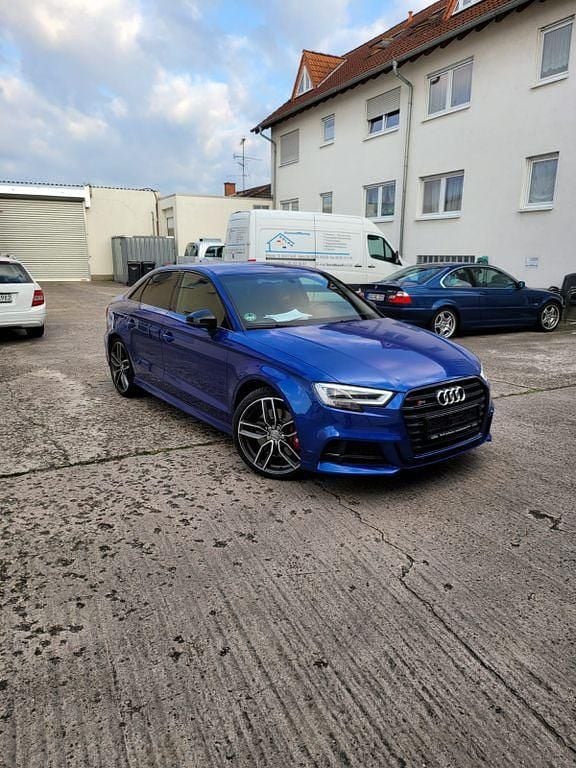 Second-hand Audi S3 Comfort 310 CP (228 kW) 2017 Albastru Berlinǎ
