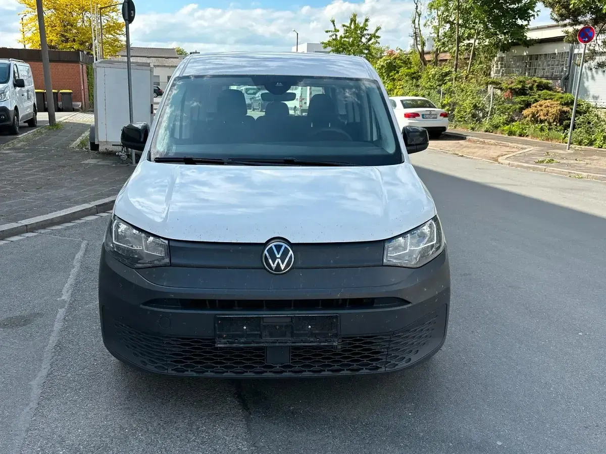 Gebraucht VW Caddy 102 PS (75 kW) 2021 Weiß Van / Kleinbus