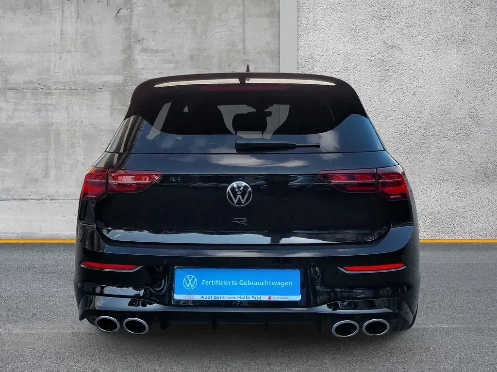 Gebraucht VW Golf VIII R 333 PS (244 kW) 2023 Deep black perleffekt Limousine