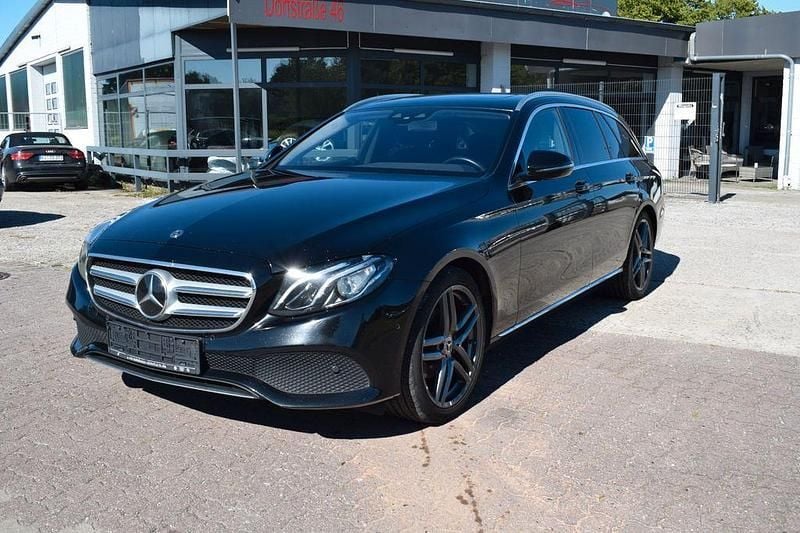 Gebraucht Mercedes E220 194 PS (142 kW) 2018 Schwarz Kombi