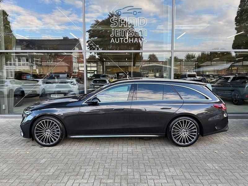 Gebraucht Mercedes E220 AMG Line Premium 197 PS (144 kW) 2024 Grafitgrau metallic Kombi