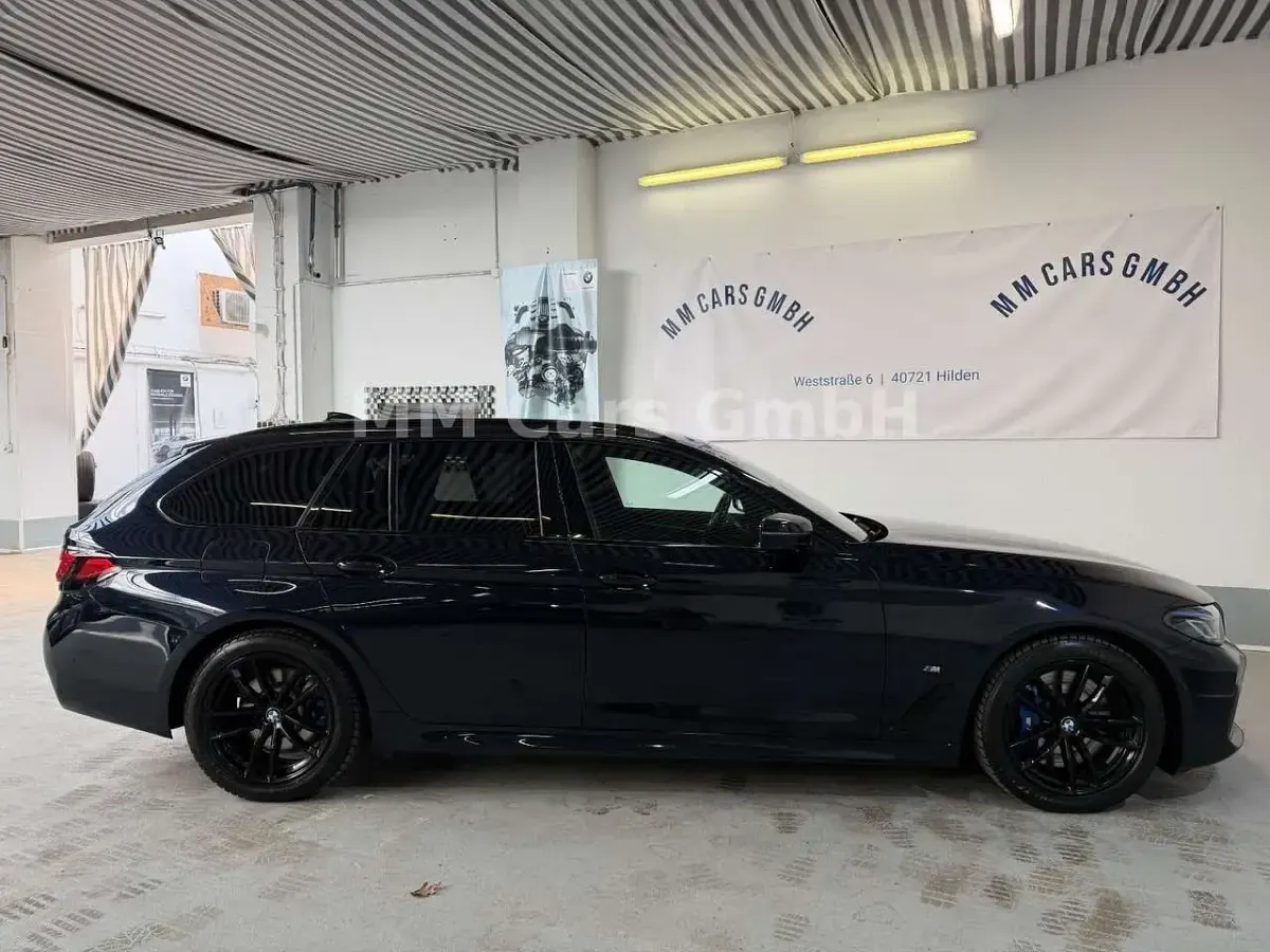 Gebraucht BMW 540 M Sport 340 PS (250 kW) 2023 Carbonschwarz Kombi