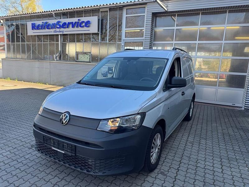Gebraucht VW Caddy Basis 102 PS (75 kW) 2023 Silber Van / Kleinbus