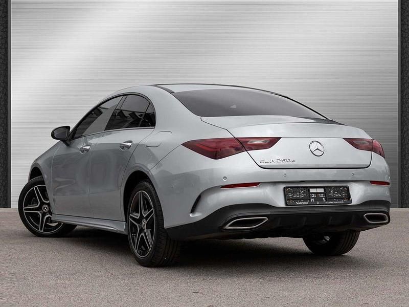 Gebraucht Mercedes CLA250e AMG 163 PS (119 kW) 2025 Silber Coupé