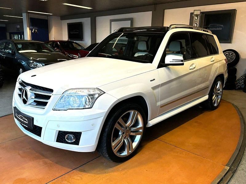 Calcitweiss Gebraucht 2008 Mercedes GLK320 AMG SUV | 23.790 € - Bild 1/3