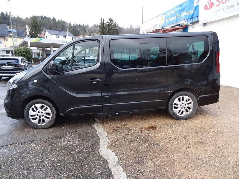 Gebraucht Opel Vivaro 145 PS (106 kW) 2017 Schwarz Van / Kleinbus