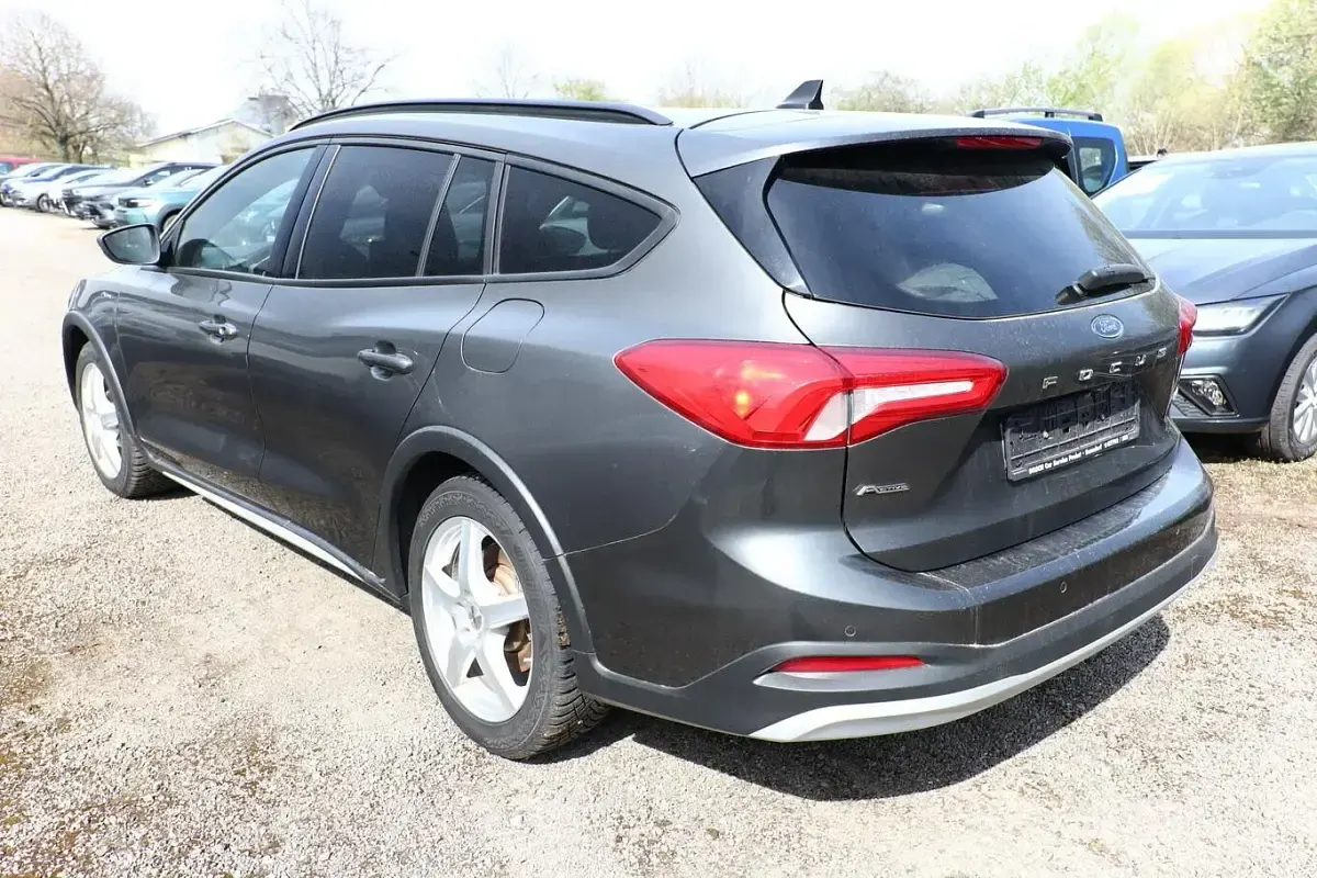 Gebraucht Ford Focus Active X 155 PS (114 kW) 2020 Magneticgrau metallic Kombi