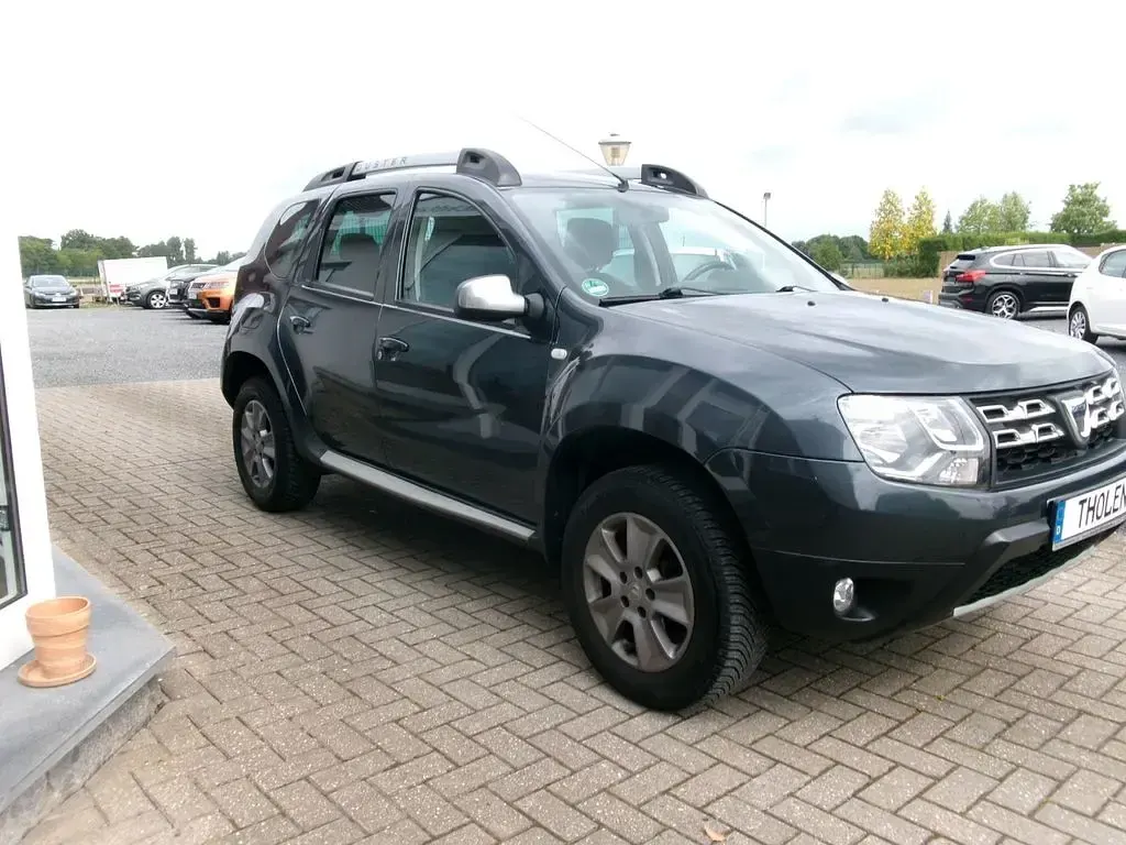 Gebraucht Dacia Duster Lauréate 105 PS (77 kW) 2014 Grau SUV