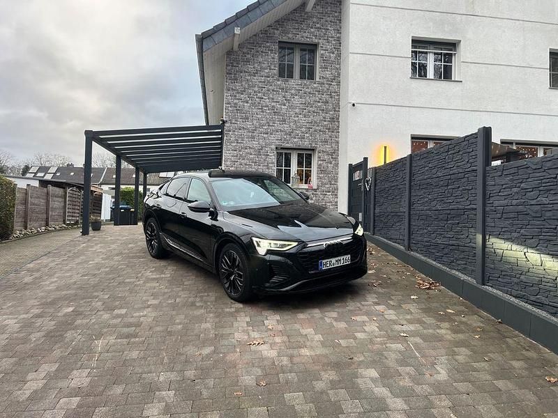 Gebraucht Audi Q8 e-tron Ambiente 250 kW (340 PS) 2023 Schwarz SUV