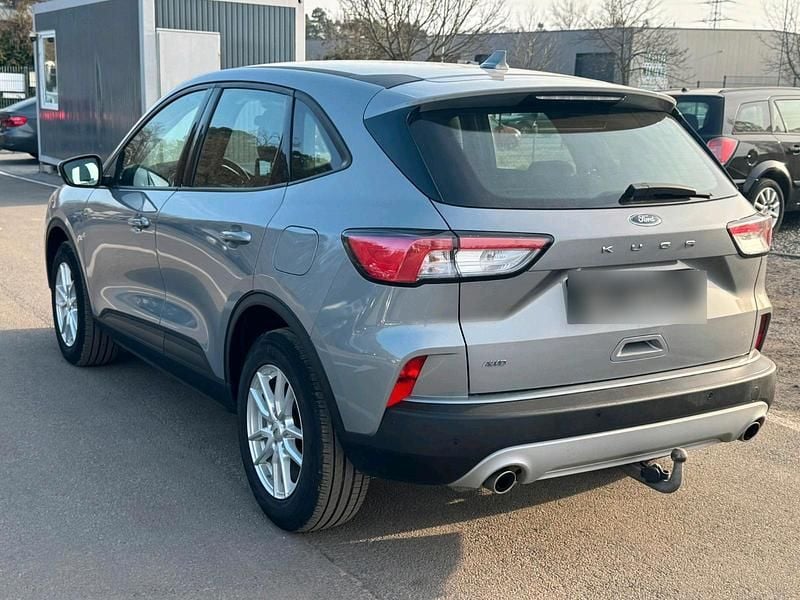 Gebraucht Ford Kuga Titanium 190 PS (139 kW) 2022 Grau SUV