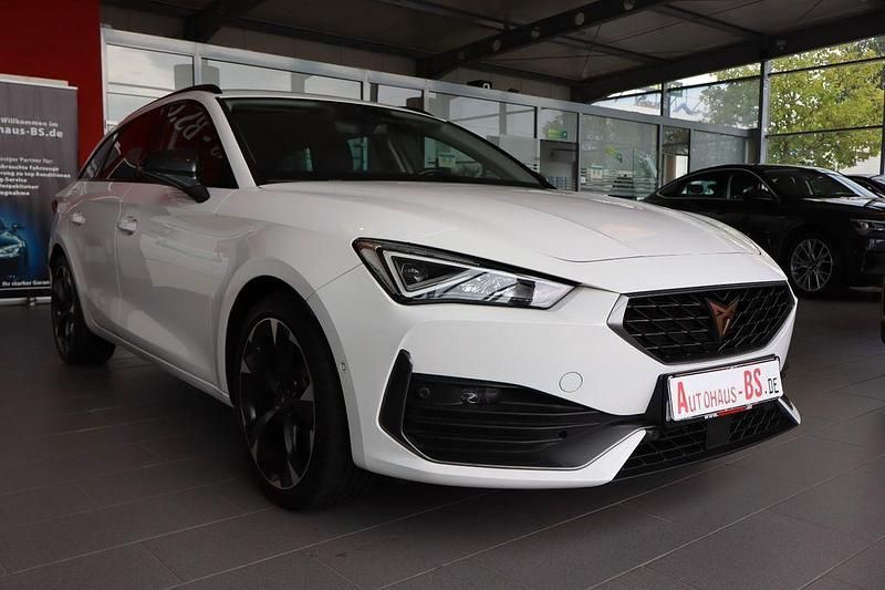 Usata Cupra Leon 150 CV (110 kW) 2024 Bianco Berlina
