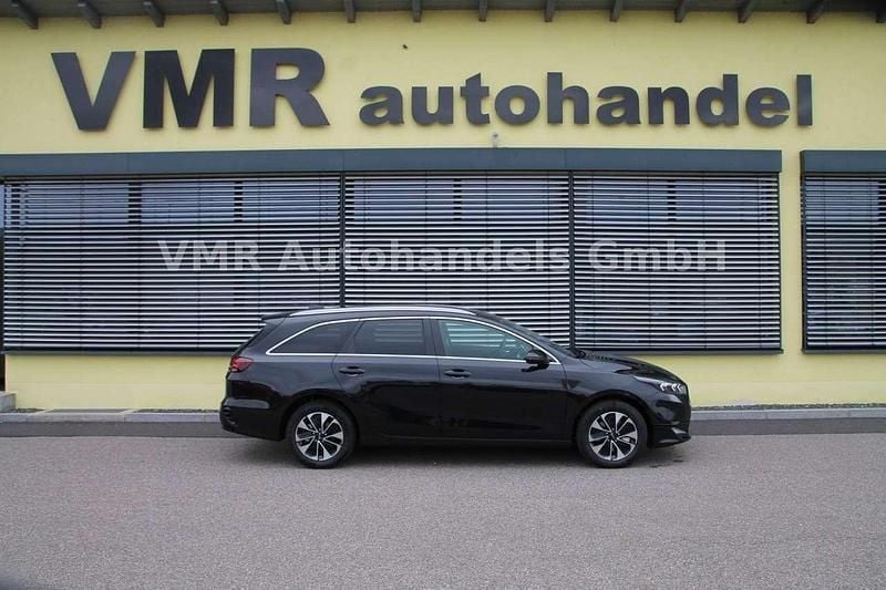 Schwarz Neu 2025 Kia Ceed Sportswagon Kombi | 23.950 € (Fairer Preis) - Bild 1/4