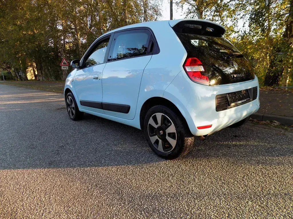 Używany Renault Twingo Experience 71 KM (52 kW) 2016 Niebieski Hatchback