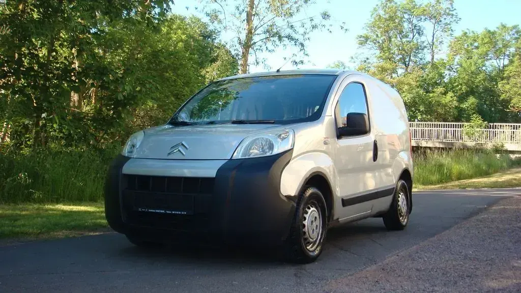 Gebraucht Citroën Nemo 73 PS (53 kW) 2008 Silber Van / Kleinbus
