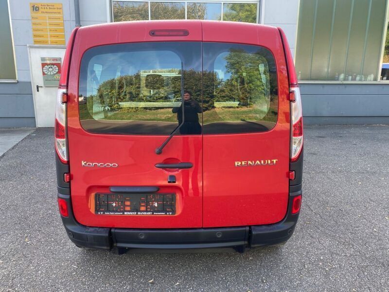 Usata Renault Kangoo 110 CV (80 kW) 2017 Rosso Monovolume