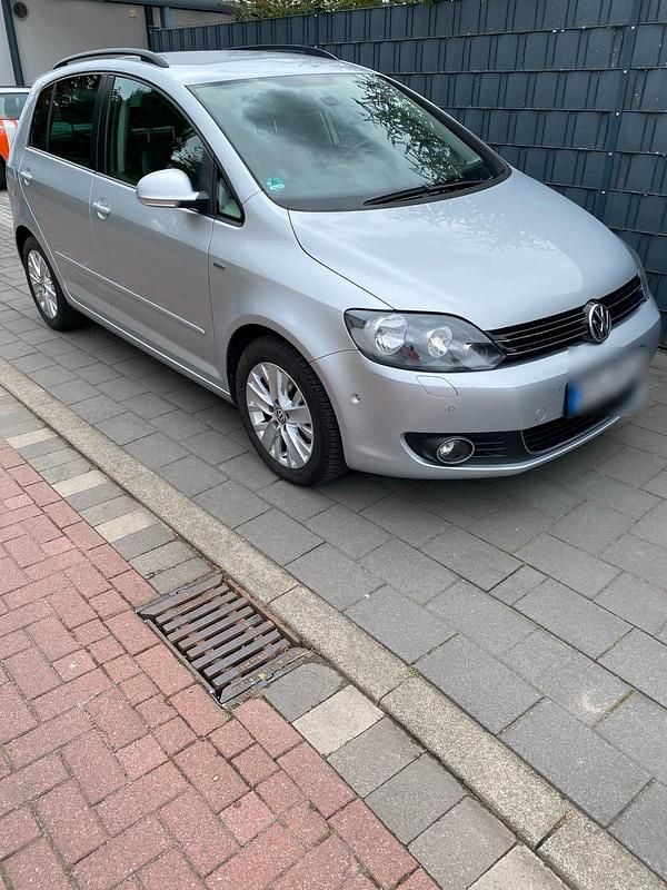 Silber Gebraucht 2013 VW Golf VII Life Kleinwagen | 8.000 € (Superpreis) - Bild 1/4