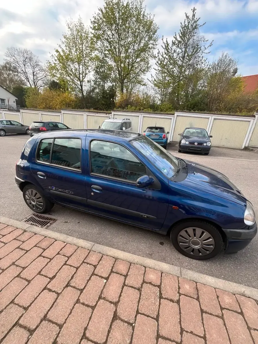 Gebraucht Renault Clio 75 PS (55 kW) 2001 Blau Kleinwagen