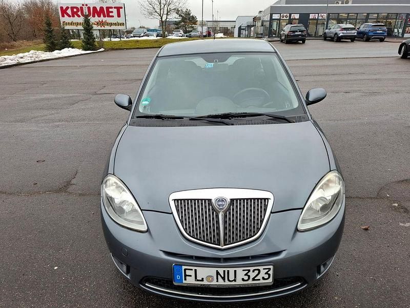 Gebraucht Lancia Ypsilon 95 PS (69 kW) 2009 Grau Kleinwagen