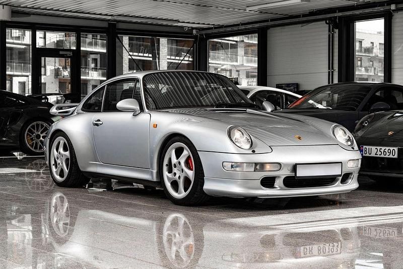 Gebraucht Porsche 911 Carrera 4 355 PS (261 kW) 1990 Silber