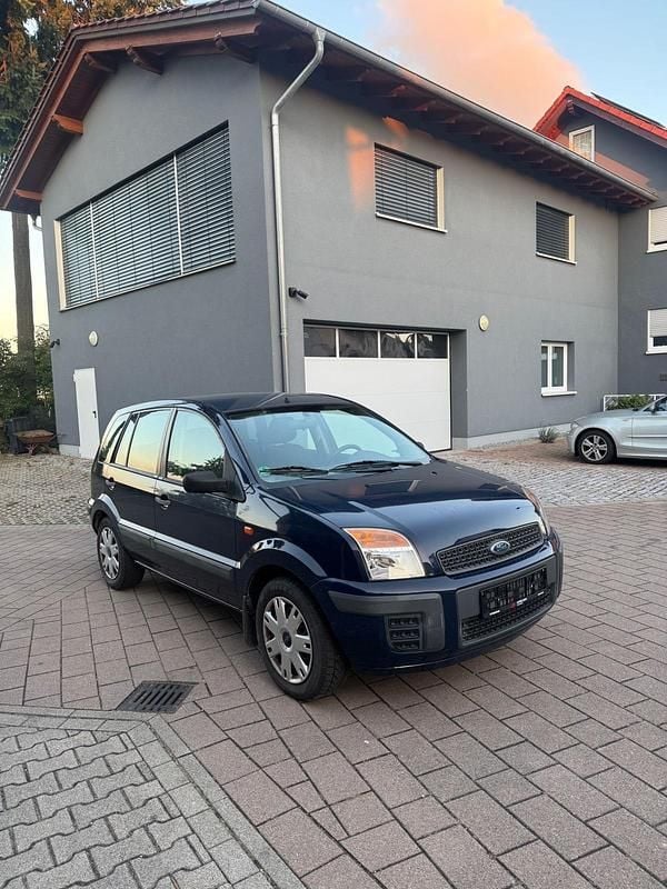 Blau Gebraucht 2008 Ford Fusion Kombi | 2.999 € (Fairer Preis) - Bild 1/4