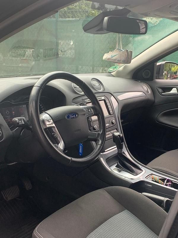 Schwarz Gebraucht 2013 Ford Mondeo Kombi | 5.800 € (Guter Preis) - Bild 1/4