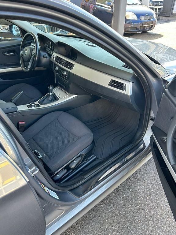 Second-hand BMW 320 177 CP (130 kW) 2008 Gri Break