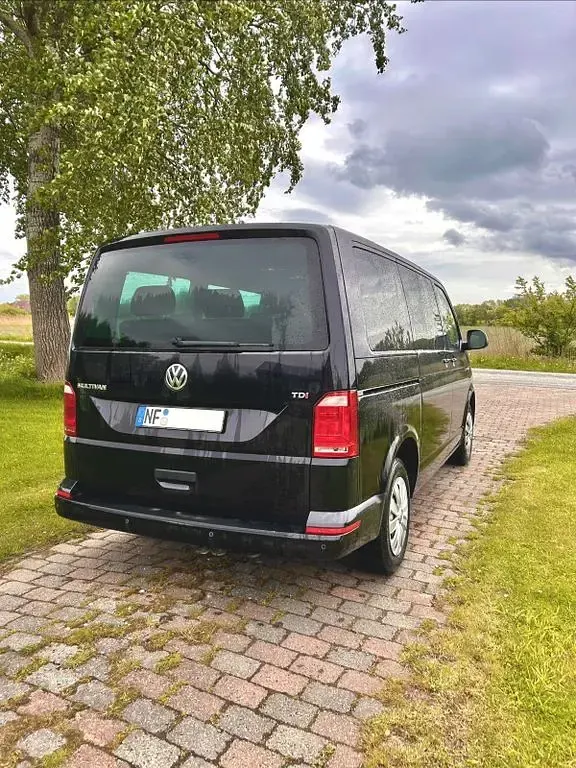 Używany VW T6 150 KM (110 kW) 2017 Czarny Van