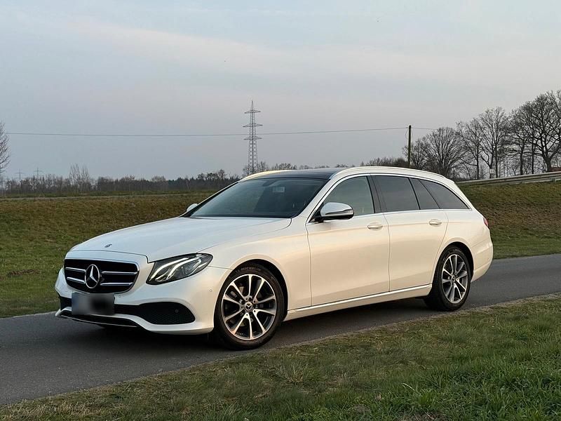 Usata Mercedes E200 150 CV (110 kW) 2019 Bianco Station wagon