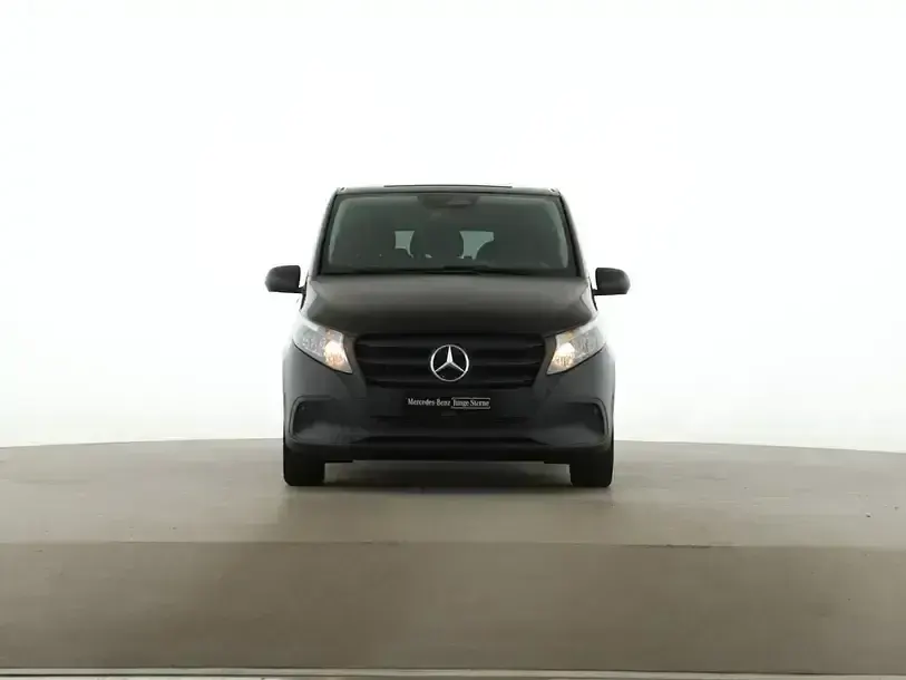 Gebraucht Mercedes Vito 163 PS (119 kW) 2025 Schwarz Van